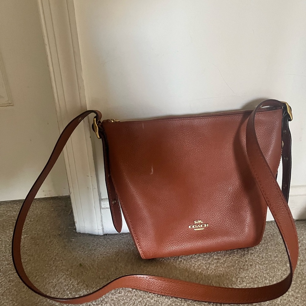 Maplewood Color Coach Zippered Bucket Bag